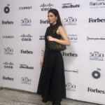 Razane Jammal Instagram - Happy International Women’s Day ❤️ It was an honor to speak up about the importance of diversifying stories on screens at the #Forbes3050 summit alongside @kristinstoller and @maitreyiramakrishnan Thank you for having me @forbeswomen ينعاد على كل إمرأة بيوم المرأة العالمي. كان شرف لإلي إني إحكي بنقاش عن أهمية التنوع بالقصص والمواضيع على الشاشة الكبيرة والزغيرة مع فوربز إلى جانب الممثلة الكندية مايتتريي ومحررة فوربز أندر ثيرتي الأميركية كريستن ستولر. Dressed in @dior @diorbeauty Styled by @farahmounzer Glam @manulosadagomez @deenaalawaid Team @maritaakl