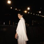 Razane Jammal Instagram – بفتخر إنّي بنتمي ل مركز سرطان الأطفال وبفتخر بتاريخ هالجمعية وبكل شي عملته للأطفال المصابين بمرض السرطان من سنة ال 2002 لهلأ. ومن بعد 22 سنة، ومع كل الصعوبات الاقتصادية يلّي واجهناها بلبنان وخاصةً بعد الإنفجار، هالجمعية بدل ما تسكر بوابها بقيت واقفة على إجريا وإذا شي زادت مسؤولياتها وعدد الأطفال يلّي عم تهتم فيهن.
متل ما بتعرفو، أنا خسرت إمّي بالسرطان ،وهيدي كانت أصعب تجربة بعيشها بحياتي.. لمّا منخسر حدا منحبّو عندنا خيارين: يا منستسلم، يا منقرّر إنّو نعطي معنى لحياتنا. ومسؤوليتنا نحنا يلي بقينا هون إنو نحمل الشعلة ونكمل مسيرة يلّي راحو وننشر الأمل والتوعية قد ما فينا.
شكرا لكل الناس يلي شاركونا بالحفل وحسسّونا إنو نحنا عايلة وحدة. شكرا لكل يلّي تبرّعوا و كل شخص ساعدنا انه نكون سند لهالعيل يلّي بحاجة لإلنا وساعد هالأطفال الأبطال يلّي عم يمرؤو بأصعب مرحلة بحياتن.
Styled by @farahmounzer