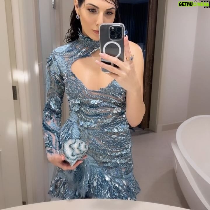 Razane Jammal - 33.1K Likes - Aloo Ariel, it’s me. 🐚🧜🏻♀️
Out of the ocean and onto the blue carpet of @voguearabia. Thank you for making me part of your underworld fantasy and for your efforts in preserving biodiversity in the uae! 🌊💙 #vogueballofarabia
طلعت من البحر دغري على السجّادة الزرقا تبع الحفل! موضوع الحفل كان حوريات الخليج لنشر التوعية عن التنوّع الطبيعي تحت المي بدولة الإمارات العربية المتحدة.
Styled by @farahmounzer
