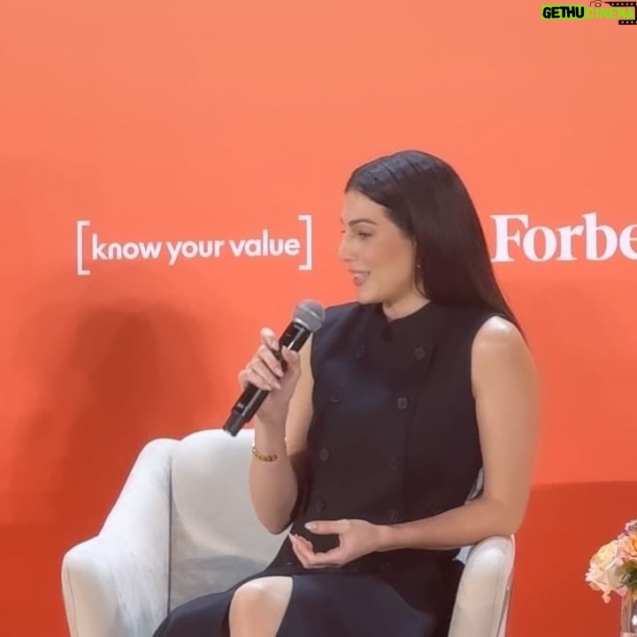 Razane Jammal Instagram - Happy International Women’s Day ❤️ It was an honor to speak up about the importance of diversifying stories on screens at the #Forbes3050 summit alongside @kristinstoller and @maitreyiramakrishnan Thank you for having me @forbeswomen ينعاد على كل إمرأة بيوم المرأة العالمي. كان شرف لإلي إني إحكي بنقاش عن أهمية التنوع بالقصص والمواضيع على الشاشة الكبيرة والزغيرة مع فوربز إلى جانب الممثلة الكندية مايتتريي ومحررة فوربز أندر ثيرتي الأميركية كريستن ستولر. Dressed in @dior @diorbeauty Styled by @farahmounzer Glam @manulosadagomez @deenaalawaid Team @maritaakl