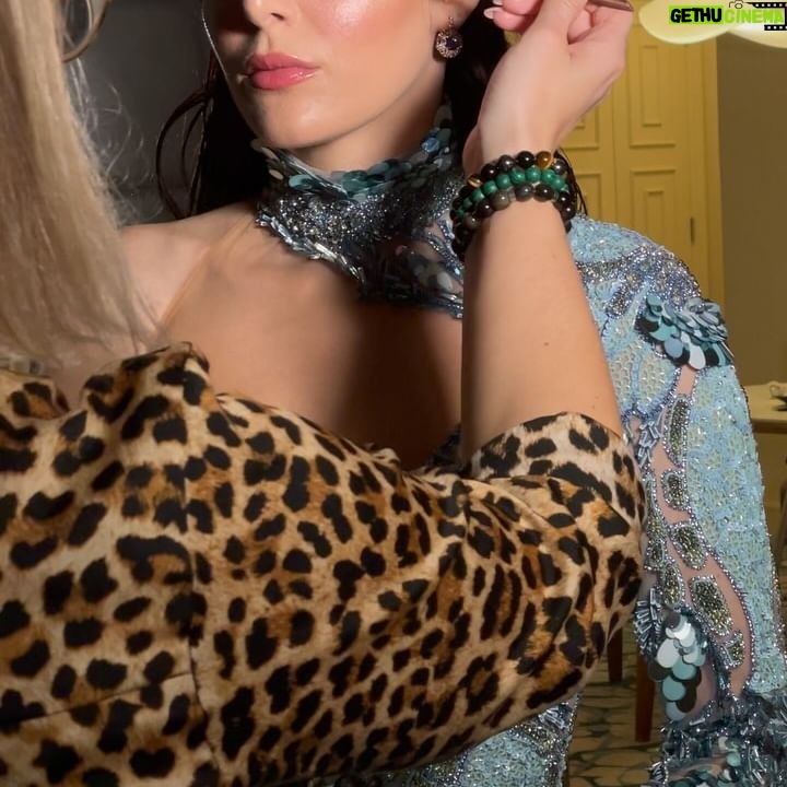 Razane Jammal - 33.1K Likes - Aloo Ariel, it’s me. 🐚🧜🏻♀️
Out of the ocean and onto the blue carpet of @voguearabia. Thank you for making me part of your underworld fantasy and for your efforts in preserving biodiversity in the uae! 🌊💙 #vogueballofarabia
طلعت من البحر دغري على السجّادة الزرقا تبع الحفل! موضوع الحفل كان حوريات الخليج لنشر التوعية عن التنوّع الطبيعي تحت المي بدولة الإمارات العربية المتحدة.
Styled by @farahmounzer