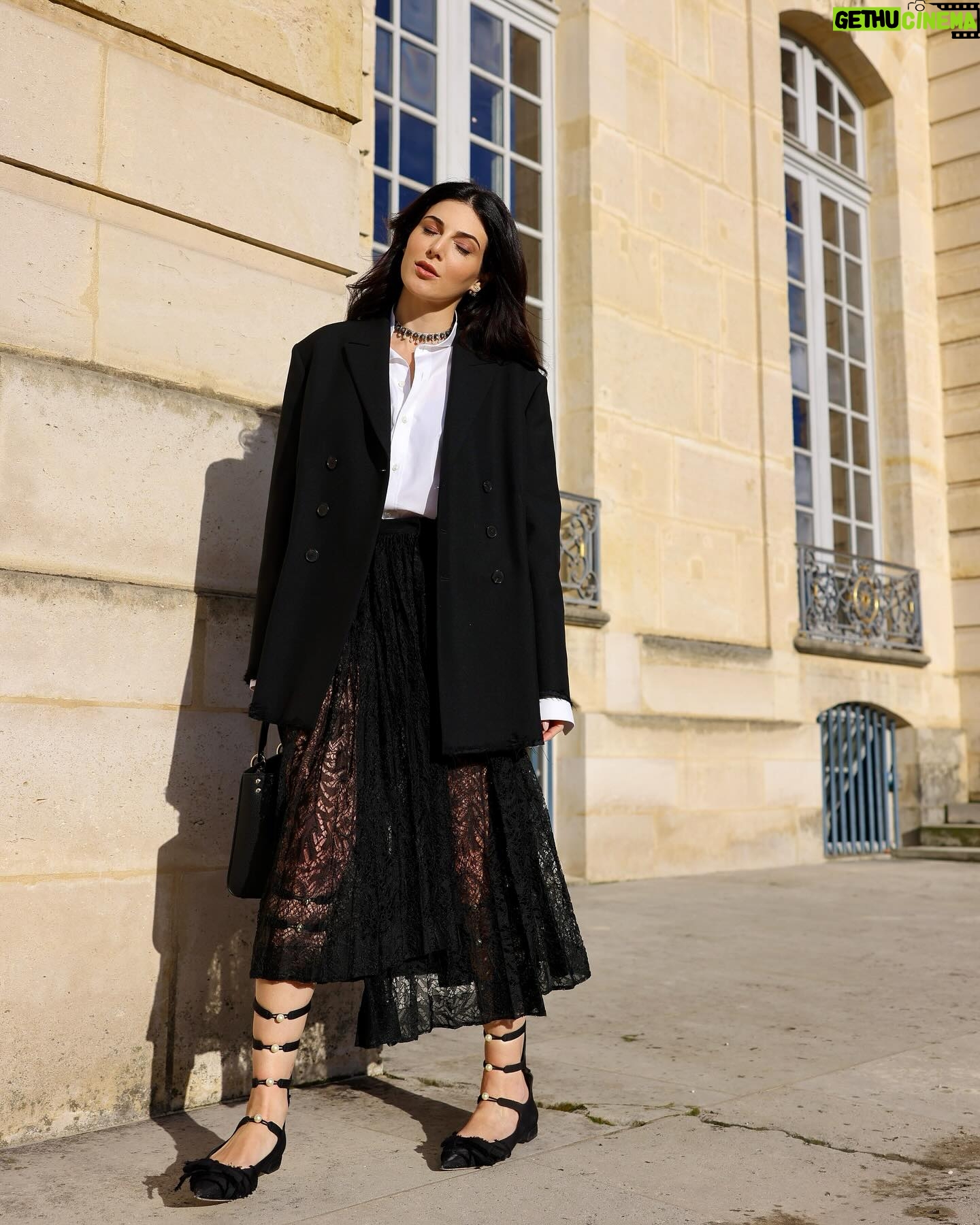 Razane Jammal - 47.5K Likes - First appearance as the One Dior Ambassador for the Middle East at the #DiorCouture Show by @mariagraziachiuri wearing the new “Lady D-Sire” bag 🖤
Photos @patricksawaya
Stylist @farahmounzer
Makeup @auroregautier_mua @diorbeauty
Hair @cyrilhair
Management @kareemsamy @mad_solutions