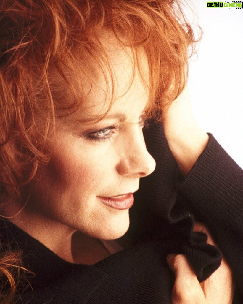 Reba McEntire Instagram - “You’d see how I feel, What my head won’t let my heart reveal. If only you could read my mind...” #Reba #ReadMyMind Listen at the link in bio!