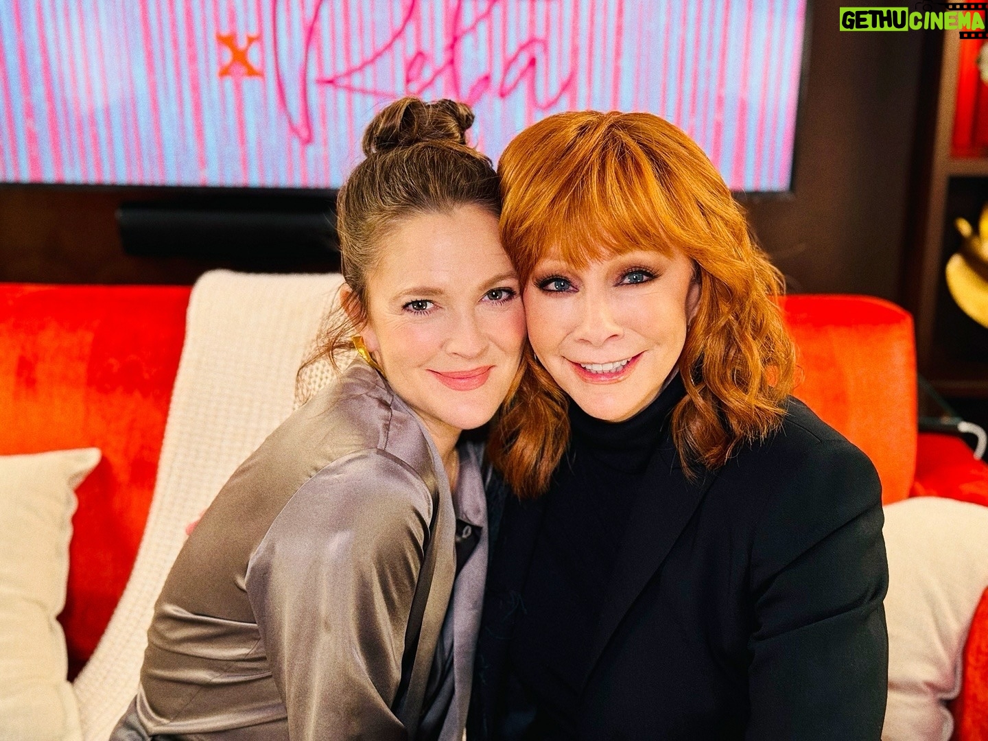 Reba McEntire Instagram - Tune in to @thedrewbarrymoreshow today on @CBSTV! #NotThatFancy