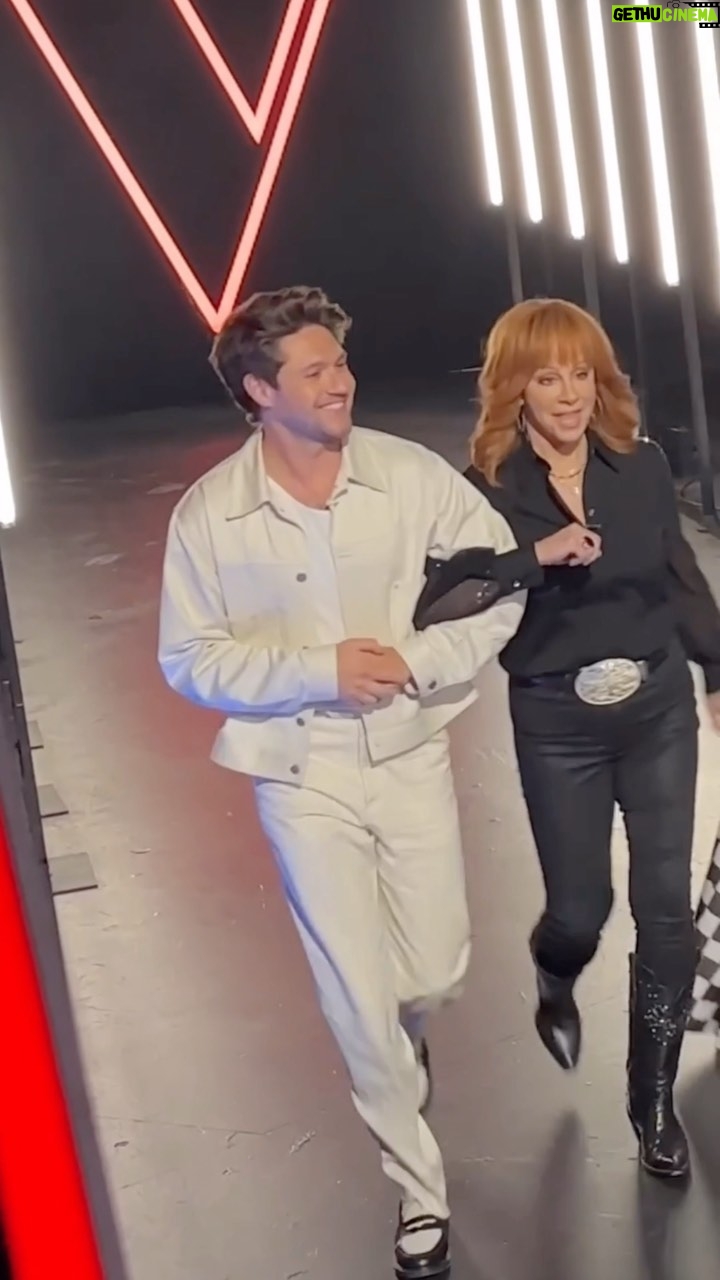 Reba McEntire - 50.1K Likes - Oooo youβre my best friend @niallhoran