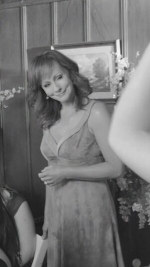 Reba McEntire Instagram - Happy 14th anniversary to my Keep On Loving You album! The music video for the title track of this album was so special to me because I got to involve some of my family and friends. How many can you spot? 

Listen at the link in bio!