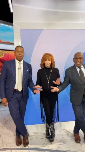 Reba McEntire Instagram - Fit check ✅ @bravoandy @sethmeyers @alroker @craigmelvinnbc