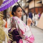 Rebecca Chen Instagram - 愛してる (Aishiteru) 💓🌸 1,2,3,4 or 5? 🌸 💓 📸 @sweetnsour_vision