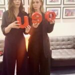 Rebecca Ferguson Instagram - Bear with us, we get there in the end… @officialrebeccaferguson my favourite playmate @theoneshow1 #missionworldtour