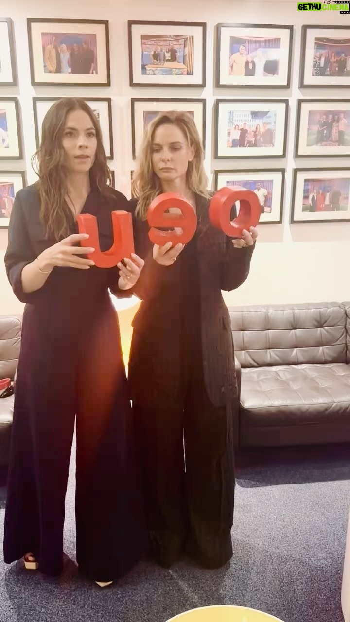 Rebecca Ferguson Instagram - Bear with us, we get there in the end… @officialrebeccaferguson my favourite playmate @theoneshow1 #missionworldtour