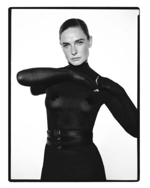 Rebecca Ferguson Instagram - For @esquiremx 🖤 

Photo: @juankr_ 
Photographer assistant: Greg Hamilton
Stylist: @cateoniwiki 
Stylist assistant: @lindalovesfashion @___j.a.w 
Hair: @jillianhalouska @bentalbott 
Makeup: #emmalovellmakeup
Production: @gsgproducciones 
Art director: @esedirector 
Editorial director: @alfonsoparra__ 
Digital editor: @adymoss