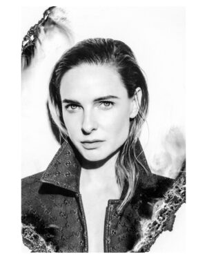 Rebecca Ferguson Instagram - For @esquiremx 🖤 

Photo: @juankr_ 
Photographer assistant: Greg Hamilton
Stylist: @cateoniwiki 
Stylist assistant: @lindalovesfashion @___j.a.w 
Hair: @jillianhalouska @bentalbott 
Makeup: #emmalovellmakeup
Production: @gsgproducciones 
Art director: @esedirector 
Editorial director: @alfonsoparra__ 
Digital editor: @adymoss