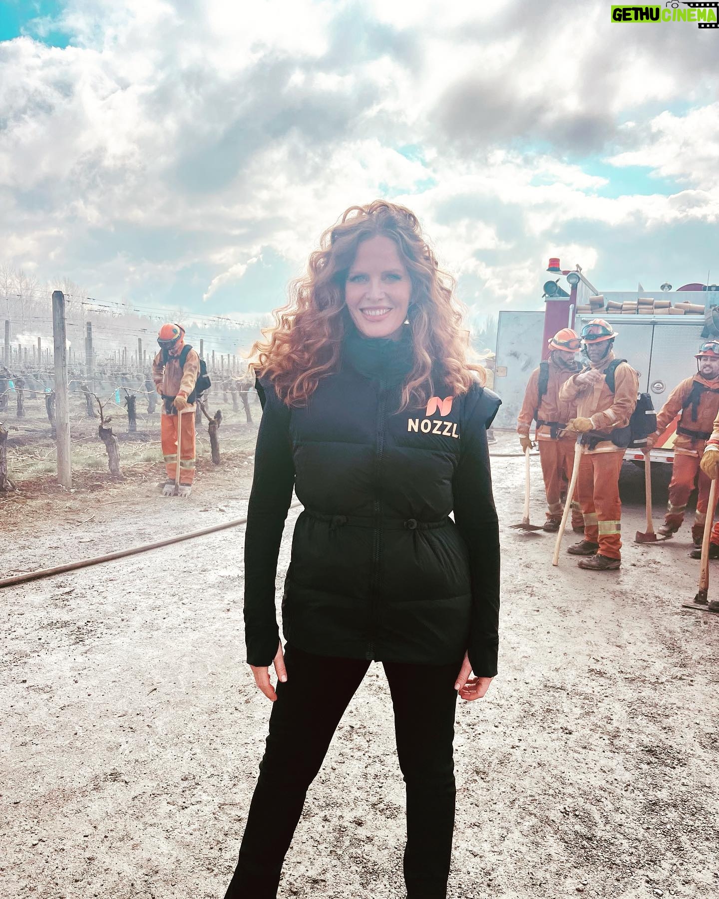Rebecca Mader Instagram - Tonight!! Watch an all new episode of #firecountry on @cbstv It’s about to go down! #firecountrycbs #faystone 🔥