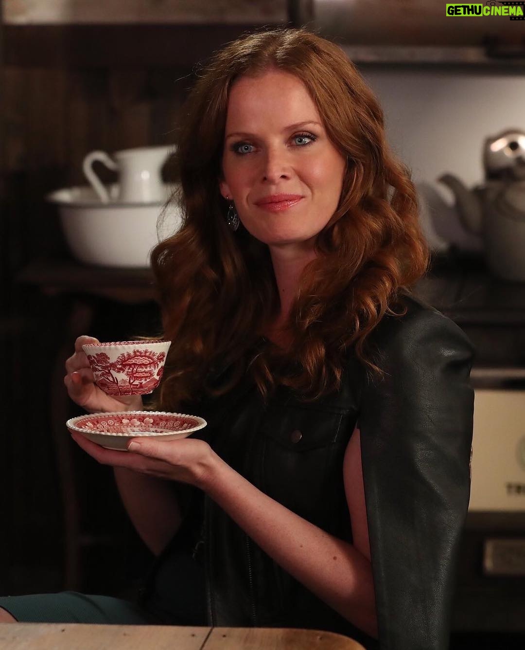 Rebecca Mader Instagram - Happy #wickedwednesday #mypretties #onceuponatime #zelena 💚