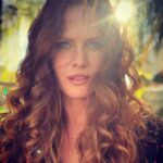 Rebecca Mader Instagram - IS IT OVER YET!?? My heart breaks for those who have lost their lives and the loved ones they have left behind. As LA is now on another lockdown I wanted to remember the people that we have lost rather than just whine about how bloody over it all I am. I know you are too. But at least we are still here to look at Instagram. Stay safe out there. Love you. 💚🥰😷