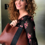 Rebecca Mader Instagram – I’ve partnered with @fabfitfun and I couldn’t be more excited! #fabfitfunpartner Use the Code “REBECCA” to get $10 off your first box!! It’s a subscription box that comes 4 times a year! That’s like having 4 Birthdays or 4 Christmases!! This is a wicked company that supports female-founded companies. This Fall Box out now supports Christina Applegate’s non profit ‘Right Action For Women’ which provides financial assistance for women who are at an increased risk for breast cancer. Treat yourself and tag a friend you think would love this too!💚 #fabfitfun #fabfitfunpartner @fabfitfun