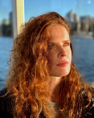 Rebecca Mader Instagram - I see you 💚