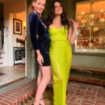Rebecca Mader Instagram – Had a wicked time at the premiere for my sister @lanaparrilla new @netflix movie #Atlas that drops THIS Friday! Congratulations Lana! 🎬💚❤️ Dress: @yumikim
