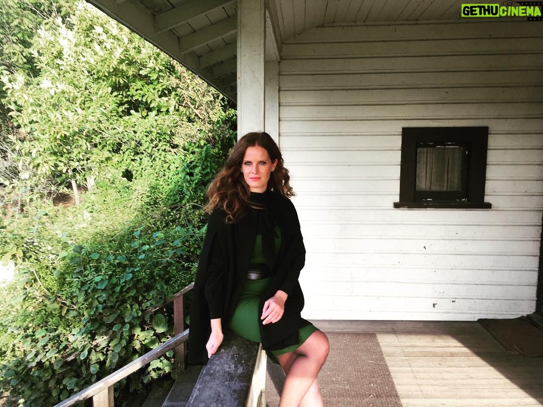 Rebecca Mader Instagram - Happy #wickedwednesday #mypretties Who wants to come over to my house for a nice cup of Tea? #zelena #onceuponatime 💚 Zelena's Farmhouse 🐒