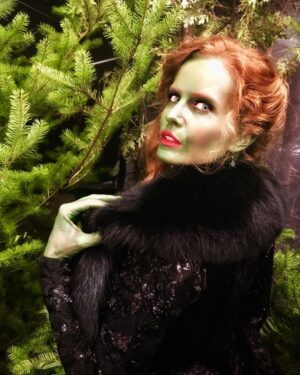 Rebecca Mader Instagram - It’s not easy being green but it feels soooooo wicked!💚🔥 #zelena #onceuponatime #ep717
