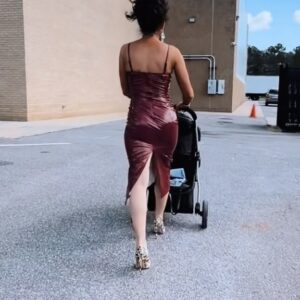 Rebecca Victoria Hardy Instagram - Maybe some self tanner 🥴😅 
#mothersday #momlife #relationshipadvice