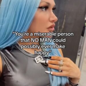 Rebecca Victoria Hardy Instagram - Oh, he can’t meet your standards ? 👀 

#standards #relationships #dontsettle