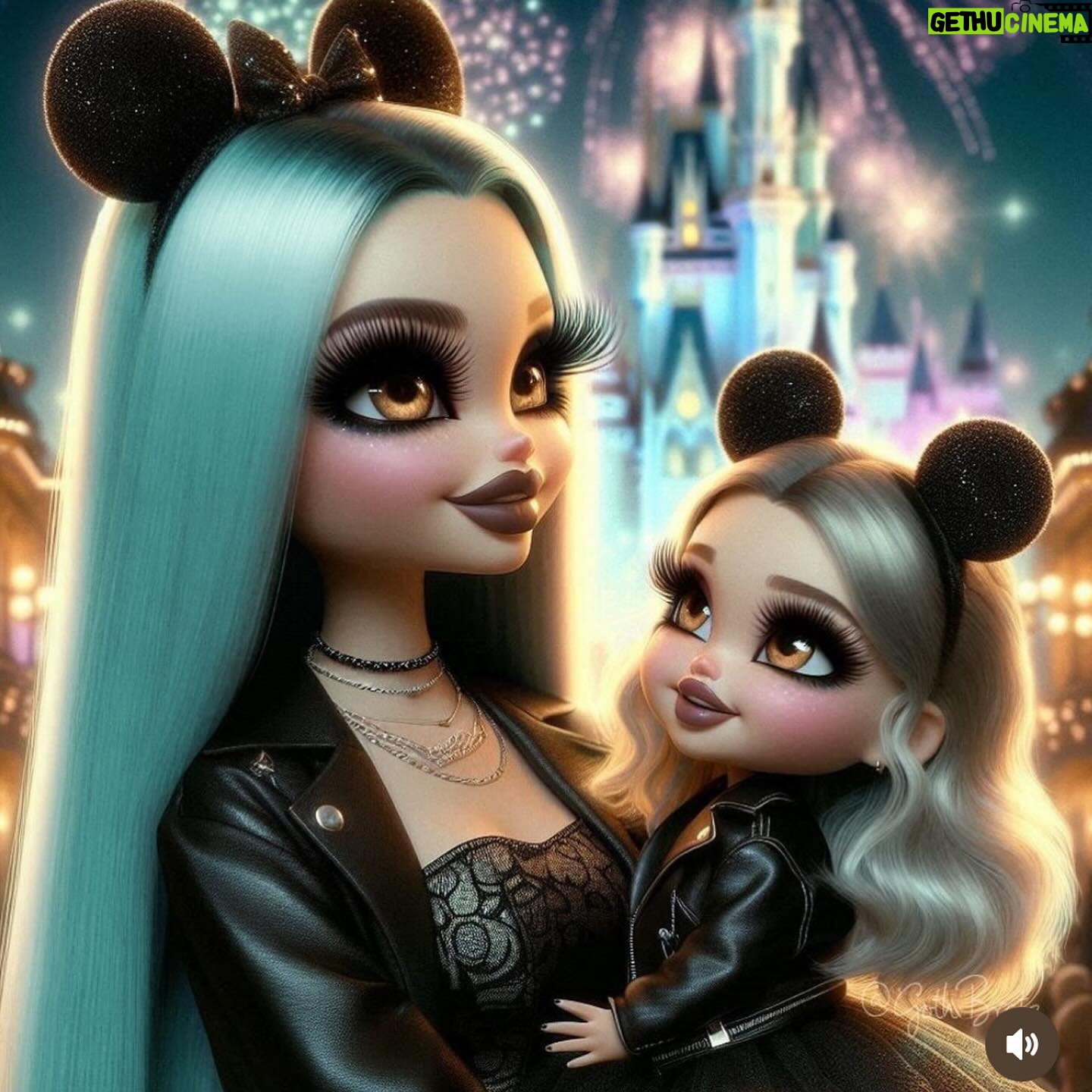 Rebecca Victoria Hardy Instagram - What it feels like vs reality π€π¦πΈοΈπ° tysm @gothbratzai #gothicbaby #goth #disney #batsday #motherdaughter
