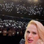 Rebel Wilson Instagram - Manchester!!! Not only are you great at football but you are such an awesome crowd! I felt so honored to share the stage with you all tonight ❤️🇬🇧❤️ #rebelrising