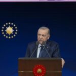 Recep Tayyip Erdoğan Instagram - Tespit ettiğimiz tüm eksiklerin, hataların, varsa ihanetlerin üzerine inşallah bundan sonra çok daha kararlı bir şekilde gideceğiz. Kamu hizmetlerinin sorunsuz ve kusursuz sunulması için her türlü tedbiri alacak, bürokratik atalete hiçbir şekilde müsaade etmeyeceğiz.