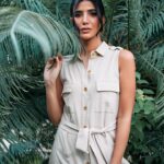 Reem Samy Instagram – ريم سامي، فنانة تجمع بين الشخصية الرومانسية والعاطفية والخيالية، وبين القوية التي تقف أمام الأزمات وبين تحقيق أحلامها

 في العدد الصادر من مجلة سيدتي لشهر نوفمبر وفي حوار مليئ بالأسرار التي تكشفها لأول مرة وصفت #ريم_سامي نفسها في كلمة واحدة قائلة: أحاول أن أكون إنسانة جيدة، وأكثر نصيحة أثرت في حياتي قدمتها والدتي لي وأنا صغيرة هي لا تحكمي على أي شخص لأنك لم تعيشي حياته.

وعن الأمنيات التي تحققت في عام 2023 قالت ريم: أشياء كثيرة جداً؛ الحمد لله ربنا حقق لي الكثير من الأمنيات خلال هذا العام، ولكن أرى أن أمامي الكثير من الأحلام في عملي، الحمد لله أشعر بالرضا عن كل شيء حالياً في حياتي.

@reemsamy 

حوار 
ميرنا عادل 
تصوير 
@hamedkblog 
ستايلست
@kariemfadl 
مكياج
@dinaragheb 
شعر 
@khaledelmadni 
مجوهرات
@glamour.jewellery 

#سيدتي مشاهير #لقاءات