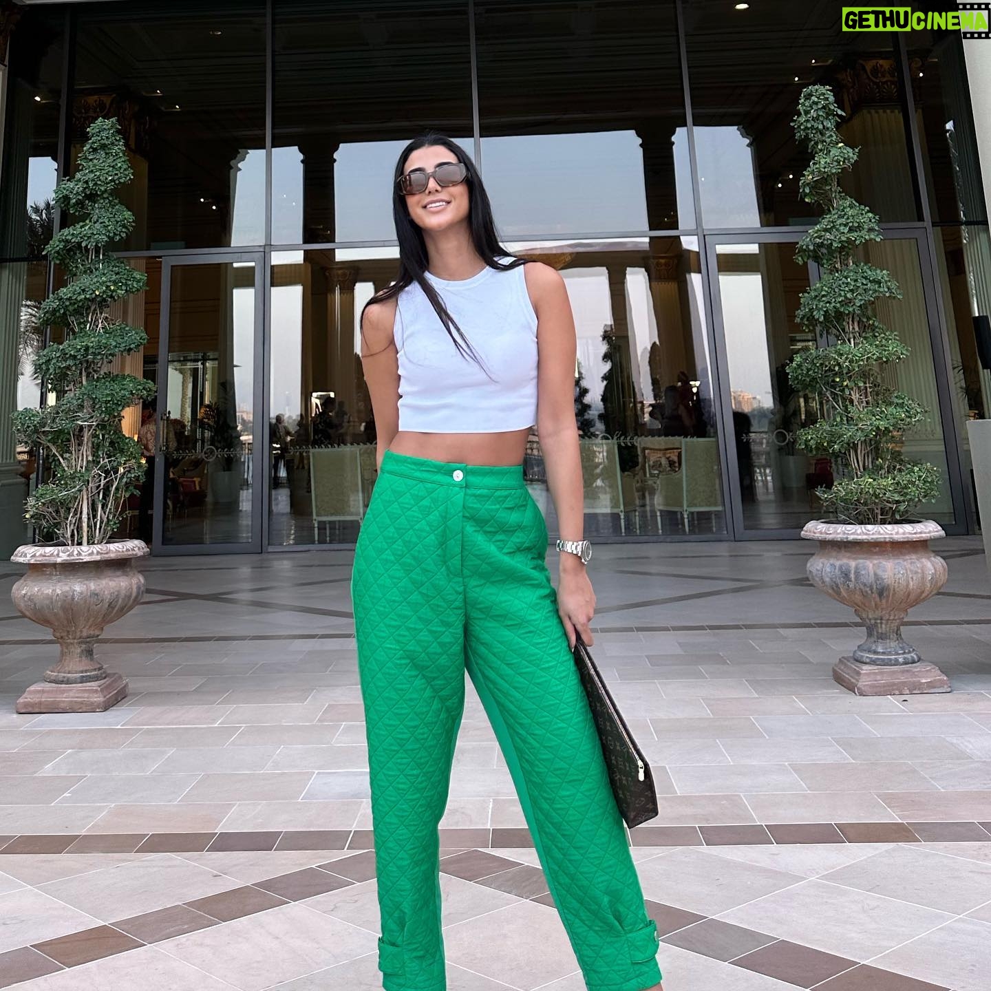 Reem Samy Instagram - Christmas vibes🎄#dubai . #reem_samy #actress🎬 #eygpt #ksa #dubai #saudiarabia #fashion #nojoom__support #السعودية #العراق #الاردن #الرياض #دبي #الامارات #الرياض