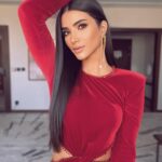 Reem Samy Instagram - There is a shade of red for every woman… Full look @elisabettafranchi Make up @dinaragheb Hair @ahmed__mounir