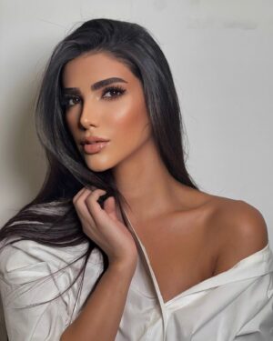 Reem Samy Instagram - 🤍🤍🤍🤍🤍
.

Makeup by : @nesmamansourmakeup 
.

#reem_samy #actress🎬 #eygpt #ksa #dubai #saudiarabia #fashion #famous_support #السعودية #العراق #الاردن #الرياض #دبي #عُمان #مسقط #الامارات
