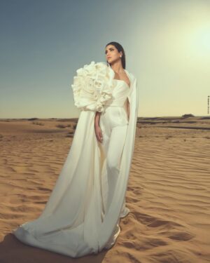 Reem Samy Instagram - 🤍🤍🤍🤍🤍

Photographer @zobiansaadofficiall 
Styled by @nabilajadallah
Outfit @hanazooda 
Make up @marwashaheen_makeupartist 
Hair @wassimsteve