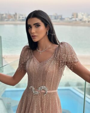 Reem Samy Instagram - Shooting #ماما_غنيمة 

Styled by my favourite @nabilajadallah 
Dress @labourjoisie @sharbel_azar 
Make up @ana.artista 
Jewellery @alkandaryjewellery 

#behindthescenes#series#kuwait