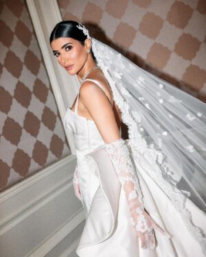 Reem Samy Instagram - Once upon a time🤍

Thank you for the most amazing team 
 @zuhairmuradprivate @zuhairmuradofficial you are the best love love you 
@dinaragheb you know how much i love you ❤️
@ahmed__mounir  can’t thank you enough 
 Jewellery @iramjewelry_ 
Photos by @hamedkamelelsayed