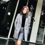 Reen Rahim Instagram – Laki aku pakai baju aku..
Aku pakai baju die…

Sape yg rajin pakai baju laki die kat sini baik ngaku🙋‍♀️

@bubblegumwax_