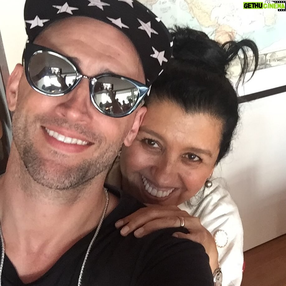 Regina Casé Instagram - A saudade em vez de melhorar, só aumenta, aumenta, aumenta, aumenta. Paulo Gustavo, te amo pra sempre 🤍