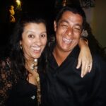 Regina Casé Instagram – Viva @zecapagodinho!!!
Dia da melhor risada!
Dá melhor zoação!
Dia do meu amigo adorado!
Dia do meu irmão amado!
Como é bom a gente junto,nossas famílias juntas..
Você já me deu muitas 
“provas de amor “ nos risos e nas lágrimas  e agradeço tanto por isso…
Que nosso pai lhe dê muita saúde pra gente ficar velhinhos  curtindo e brincando com os nossos netinhos!
O que eu mais quero é te ver assim,rindo,feliz!!!!
Feliz aniversário!!!!!!!