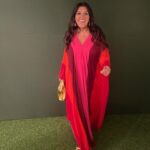 Regina Casé Instagram – Eu chegando ontem glamurosa na festa de #50anosangélica !
A pergunta é :
Tô linda ou tô bonita?
Tô Bonita ou tô Linda????
ou maravilhosona????🥰

Tá valendo @mynce_life essa nossa parceria maravilhosa!
não é #publi é agradecimento ❣️