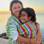 Regina Casé Instagram - Yoyô…Yoyôzinho… A baía e a Bahia… Quanto amor…❤️