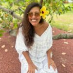 Regina Casé Instagram - Que sexta… Sobe na árvore,dorme na sombra,pula no rio,brinca na areia,mergulha no mar… 🙌🏽🙌🏽🙌🏽🙌🏽🙌🏽🙌🏽🙌🏽🙌🏽🙌🏽🙌🏽🙌🏽🙌🏽🙌🏽🙌🏽🙌🏽 Que sexta…