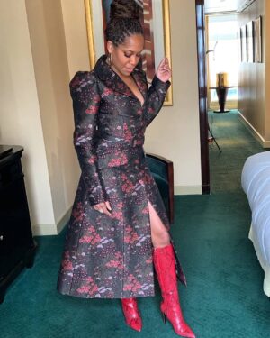 Regina King Instagram - When your outfit is cute and you find out @naacpimageawards showed @bealestreet and @netflixsevenseconds mad love💜 Thank you @naacp and congratulations to all the nominees