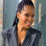 Regina King Instagram - Black Girls Rock 2019 Styled by: @waymanandmicah @oscardelarenta @chopard @malonsouliers Makeup : @oslynholder Braids: @angiehairstyles Hair styled by: @touched_by_tiff Nails: @misspopnails