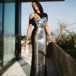 Regina King Instagram - Feeling like a bottle of champagne 🍾 Thank you @louisvuitton @nicolasghesquiere #GoldenGlobes