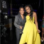Regina King Instagram - #blackgirlsrock2019 Tonight 8/7 pm central on @bet 💜Showering love on each other💜