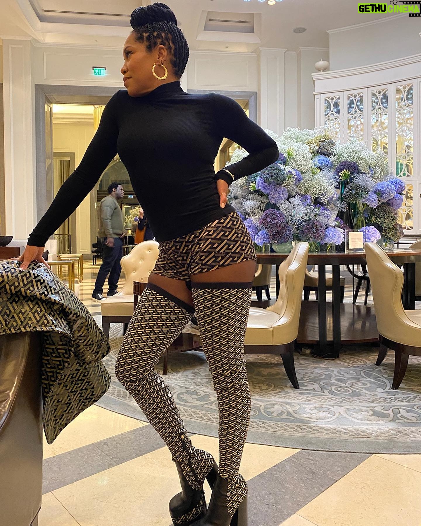 Regina King - 199.5K Likes - The.Harder.They.Fall.