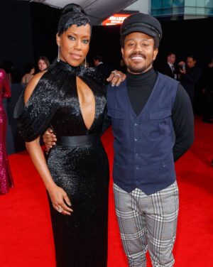 Regina King Instagram - My 1st AMAs
-when the glam squad comes thru you play Badu
-sharing your first with your favorite -cuz I think its a cute pic 👀
-and the category is...winners circle
-Lizzo's Mama is so pretty
-you know you the ish when you got emmy winners photobombing yo pic
-his smile so cute I had to "Post"😜
-and Artist of the year is....
-congrats @taylorswift 😘🥰