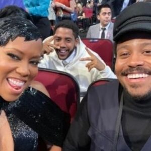 Regina King Instagram - My 1st AMAs
-when the glam squad comes thru you play Badu
-sharing your first with your favorite -cuz I think its a cute pic 👀
-and the category is...winners circle
-Lizzo's Mama is so pretty
-you know you the ish when you got emmy winners photobombing yo pic
-his smile so cute I had to "Post"😜
-and Artist of the year is....
-congrats @taylorswift 😘🥰