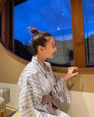Reina Triendl Instagram - お仕事で
泊まったお宿にて☺️

幸せな時間でした〜♡